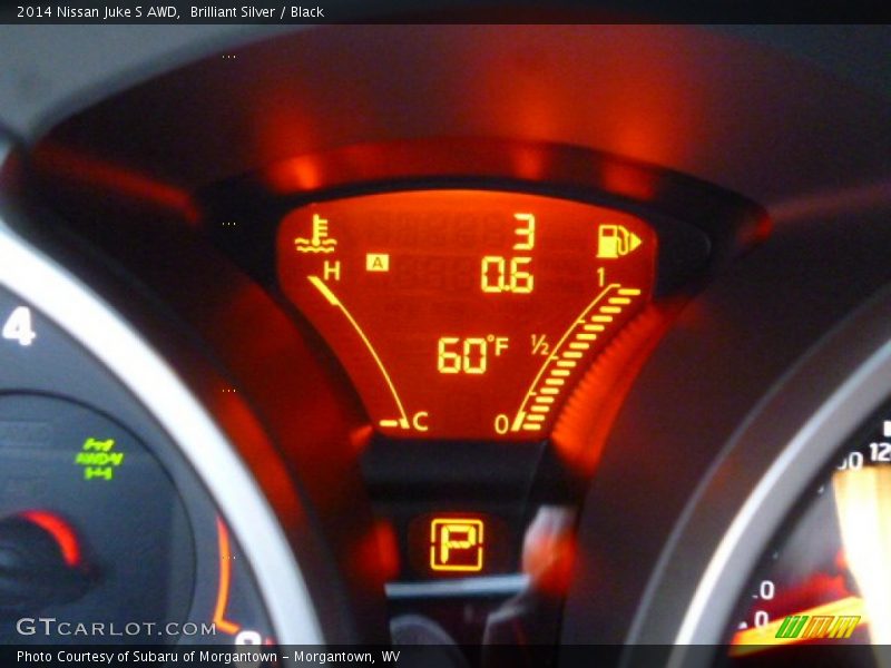 Brilliant Silver / Black 2014 Nissan Juke S AWD