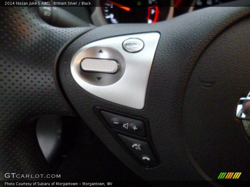 Controls of 2014 Juke S AWD