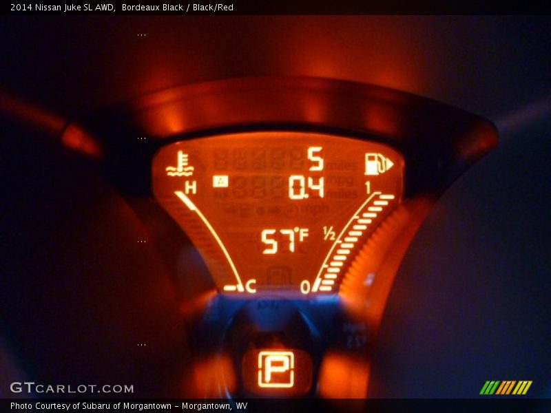 Bordeaux Black / Black/Red 2014 Nissan Juke SL AWD
