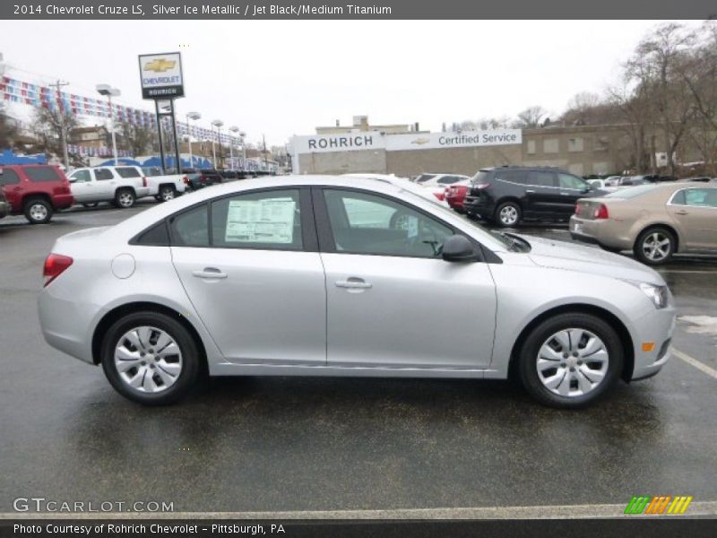 Silver Ice Metallic / Jet Black/Medium Titanium 2014 Chevrolet Cruze LS
