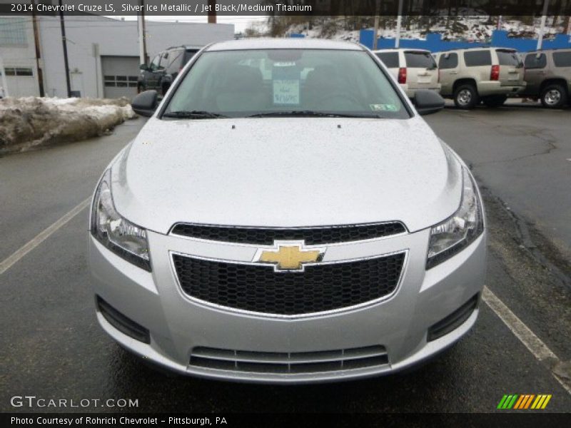 Silver Ice Metallic / Jet Black/Medium Titanium 2014 Chevrolet Cruze LS