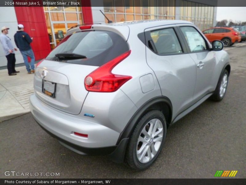 Brilliant Silver / Black 2014 Nissan Juke S