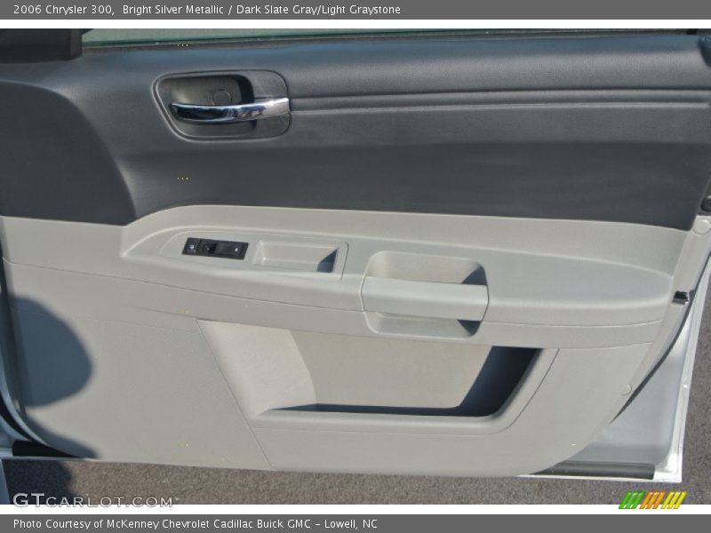 Bright Silver Metallic / Dark Slate Gray/Light Graystone 2006 Chrysler 300