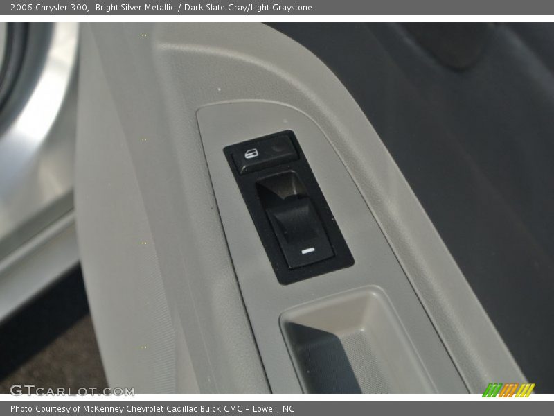 Bright Silver Metallic / Dark Slate Gray/Light Graystone 2006 Chrysler 300