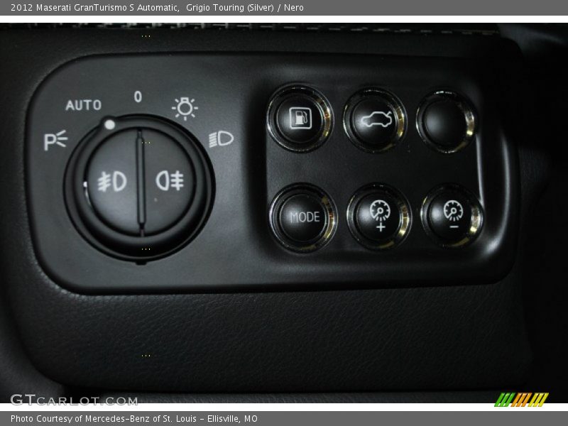 Grigio Touring (Silver) / Nero 2012 Maserati GranTurismo S Automatic