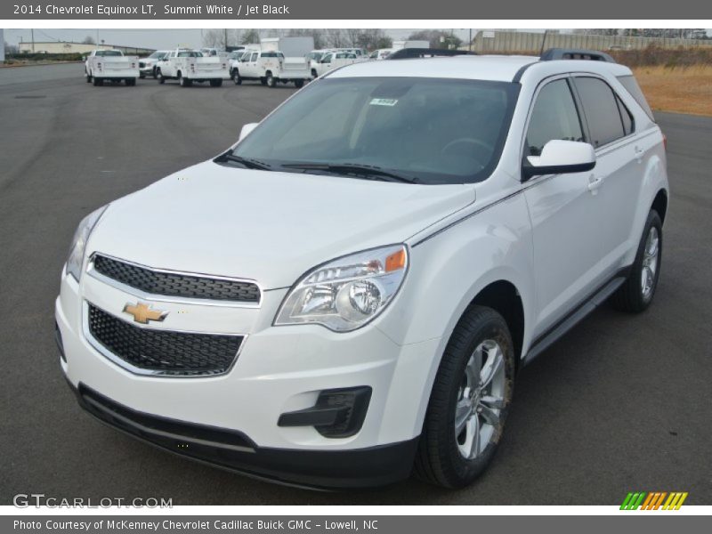 Front 3/4 View of 2014 Equinox LT