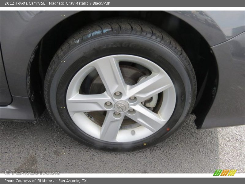 Magnetic Gray Metallic / Black/Ash 2012 Toyota Camry SE