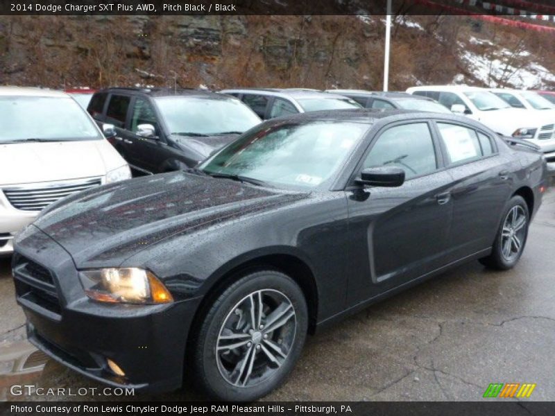 Front 3/4 View of 2014 Charger SXT Plus AWD