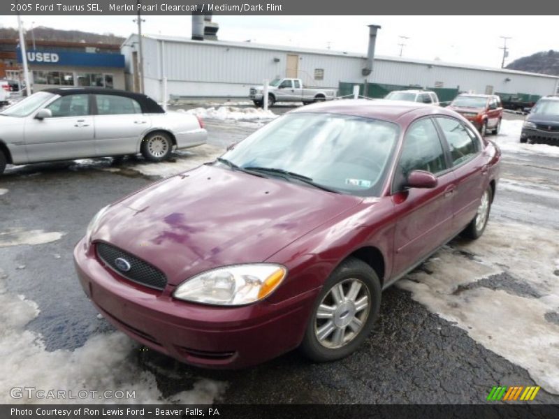 Merlot Pearl Clearcoat / Medium/Dark Flint 2005 Ford Taurus SEL