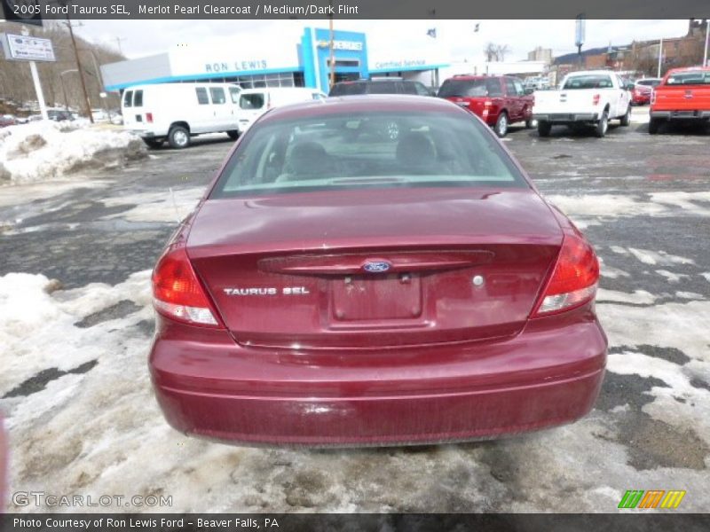 Merlot Pearl Clearcoat / Medium/Dark Flint 2005 Ford Taurus SEL