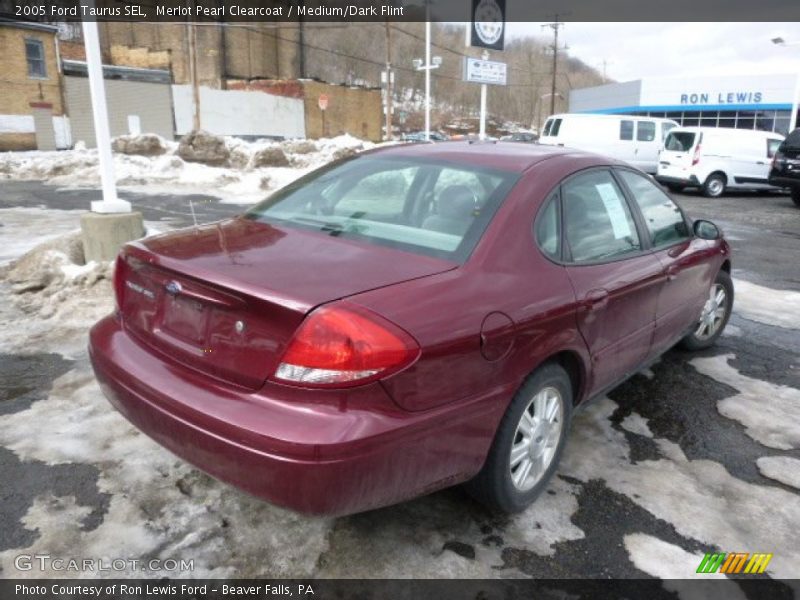 Merlot Pearl Clearcoat / Medium/Dark Flint 2005 Ford Taurus SEL