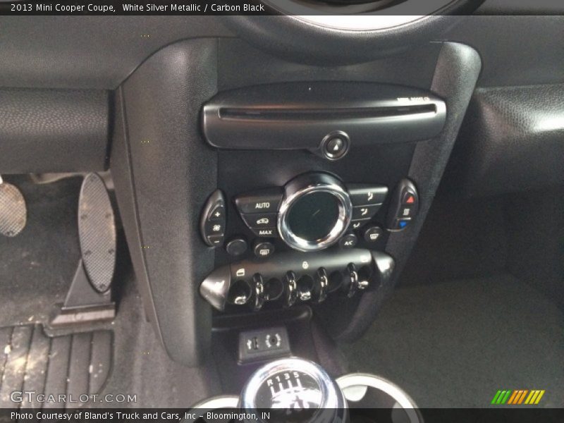 White Silver Metallic / Carbon Black 2013 Mini Cooper Coupe
