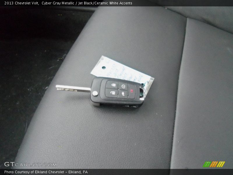 Cyber Gray Metallic / Jet Black/Ceramic White Accents 2013 Chevrolet Volt