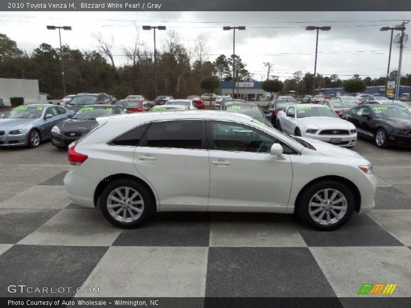 Blizzard White Pearl / Gray 2010 Toyota Venza I4