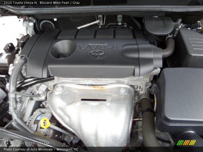 Blizzard White Pearl / Gray 2010 Toyota Venza I4