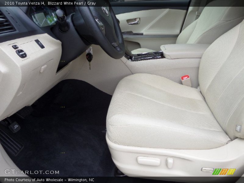 Blizzard White Pearl / Gray 2010 Toyota Venza I4