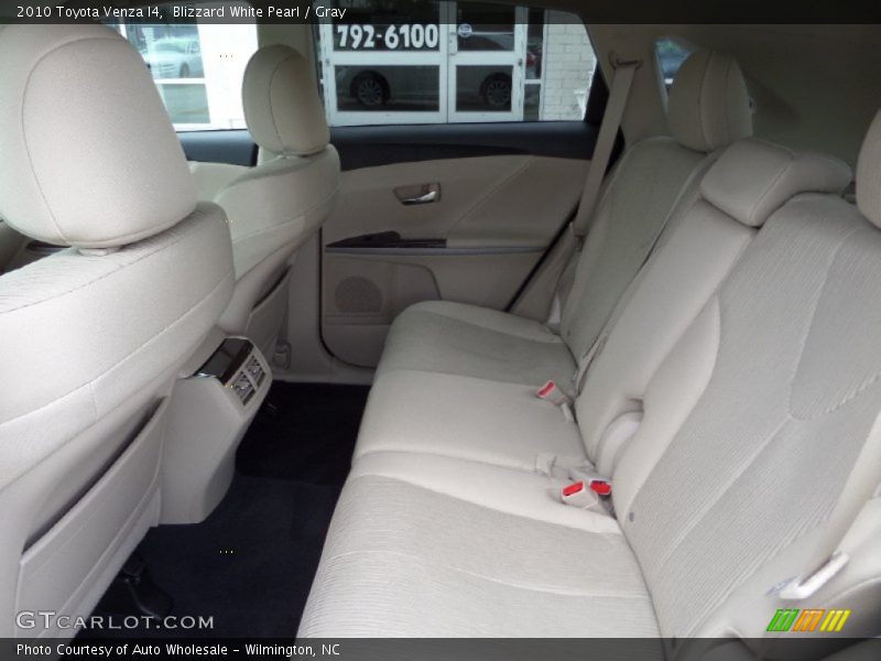 Blizzard White Pearl / Gray 2010 Toyota Venza I4