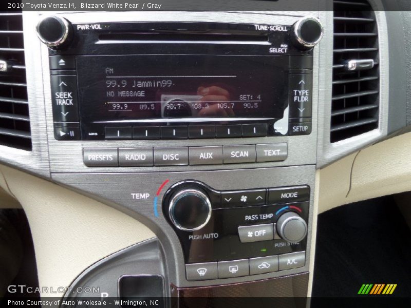 Blizzard White Pearl / Gray 2010 Toyota Venza I4
