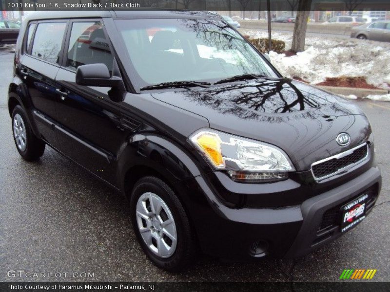 Shadow Black / Black Cloth 2011 Kia Soul 1.6