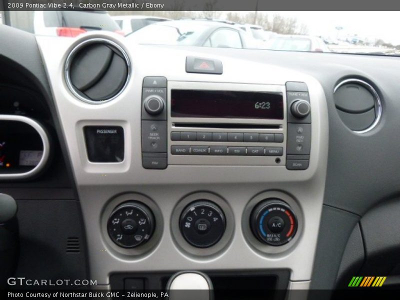 Carbon Gray Metallic / Ebony 2009 Pontiac Vibe 2.4