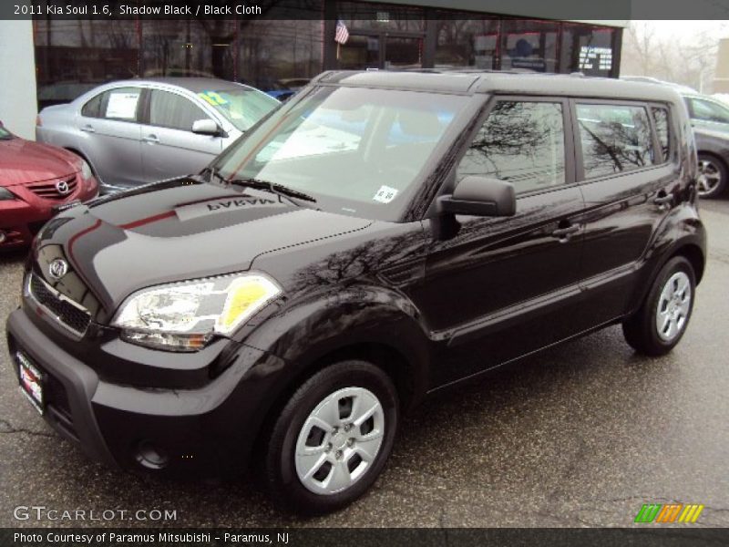 Shadow Black / Black Cloth 2011 Kia Soul 1.6