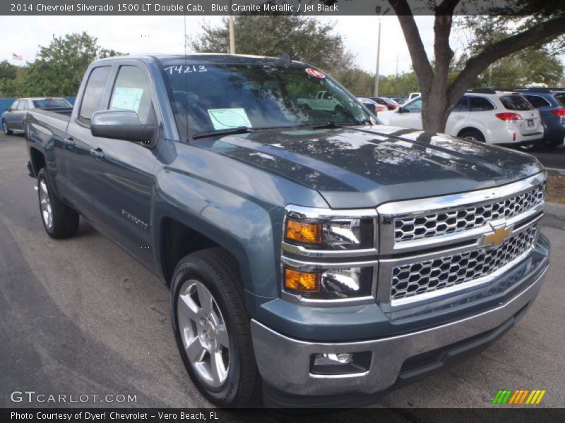Front 3/4 View of 2014 Silverado 1500 LT Double Cab