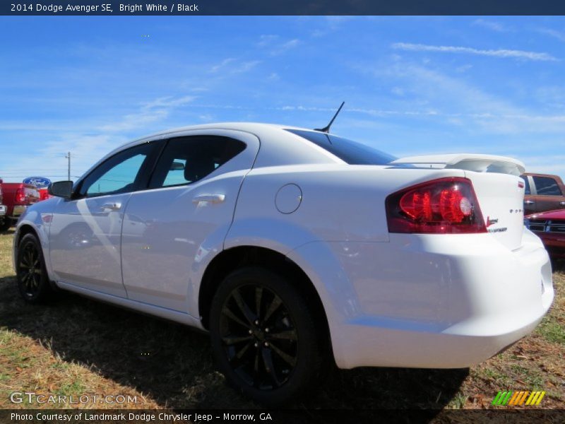 Bright White / Black 2014 Dodge Avenger SE
