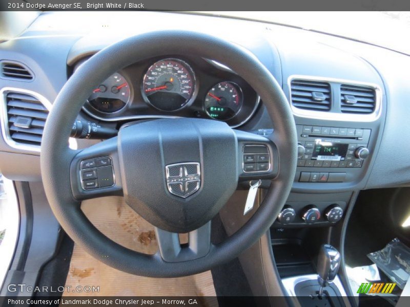 Bright White / Black 2014 Dodge Avenger SE