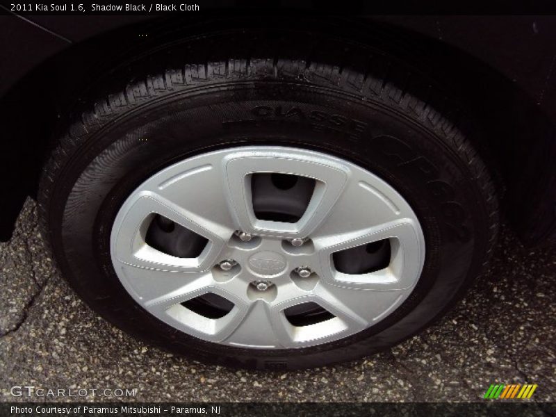 Shadow Black / Black Cloth 2011 Kia Soul 1.6