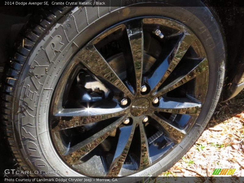 Granite Crystal Metallic / Black 2014 Dodge Avenger SE