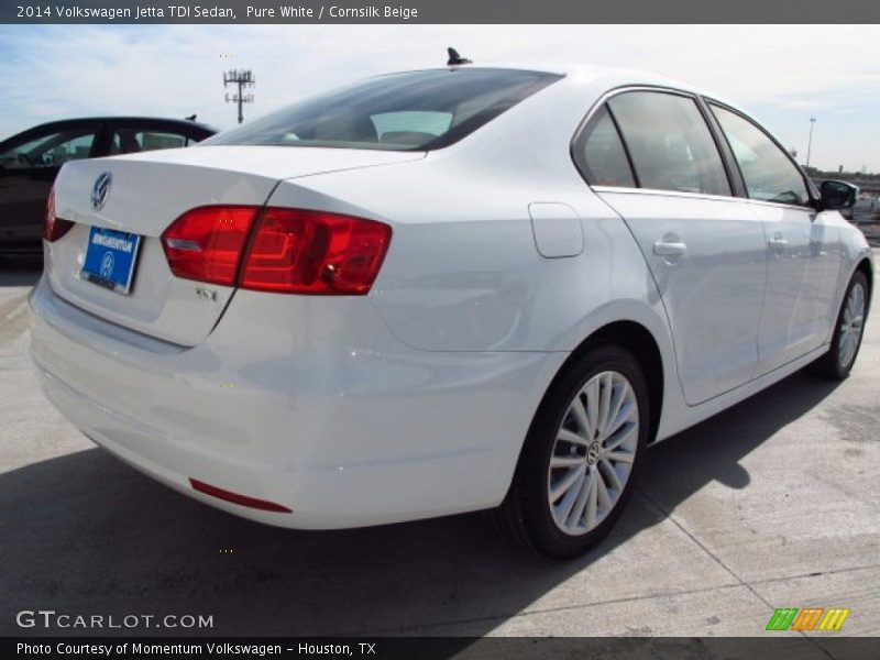 Pure White / Cornsilk Beige 2014 Volkswagen Jetta TDI Sedan