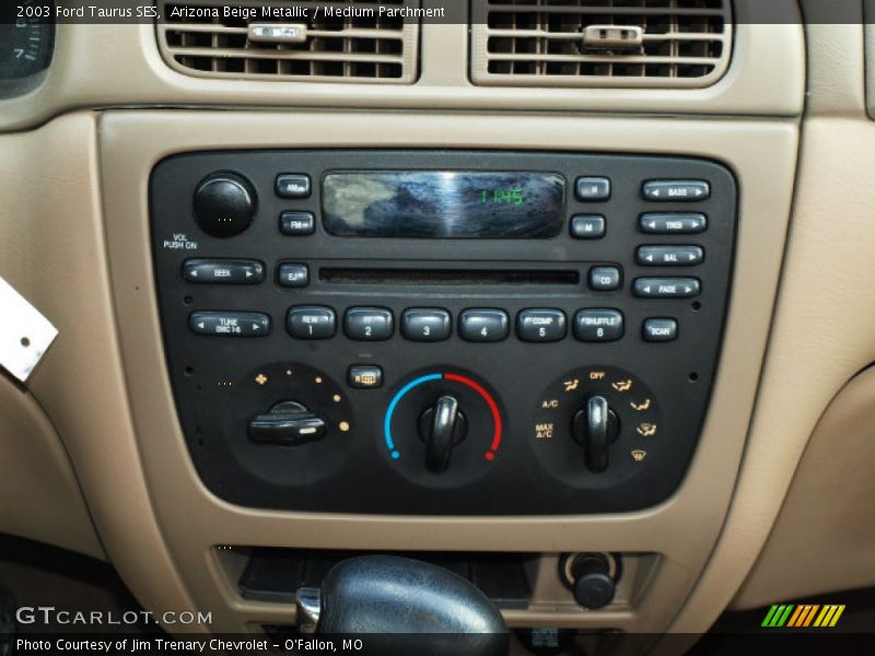 Arizona Beige Metallic / Medium Parchment 2003 Ford Taurus SES