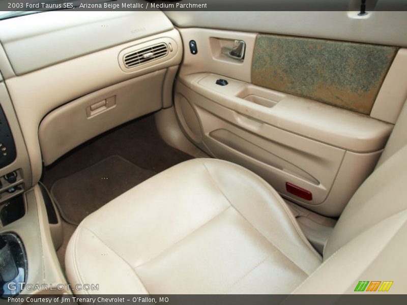 Arizona Beige Metallic / Medium Parchment 2003 Ford Taurus SES