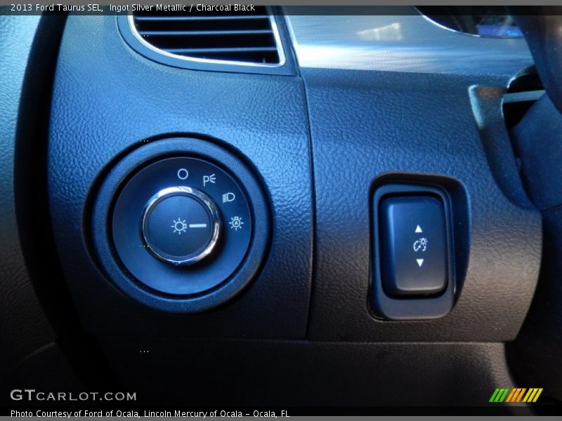 Ingot Silver Metallic / Charcoal Black 2013 Ford Taurus SEL