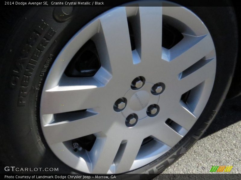 Granite Crystal Metallic / Black 2014 Dodge Avenger SE