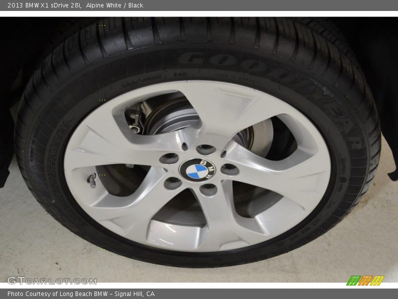 Alpine White / Black 2013 BMW X1 sDrive 28i