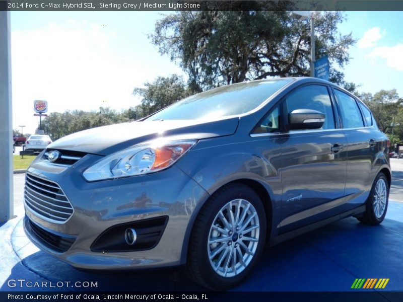 Front 3/4 View of 2014 C-Max Hybrid SEL