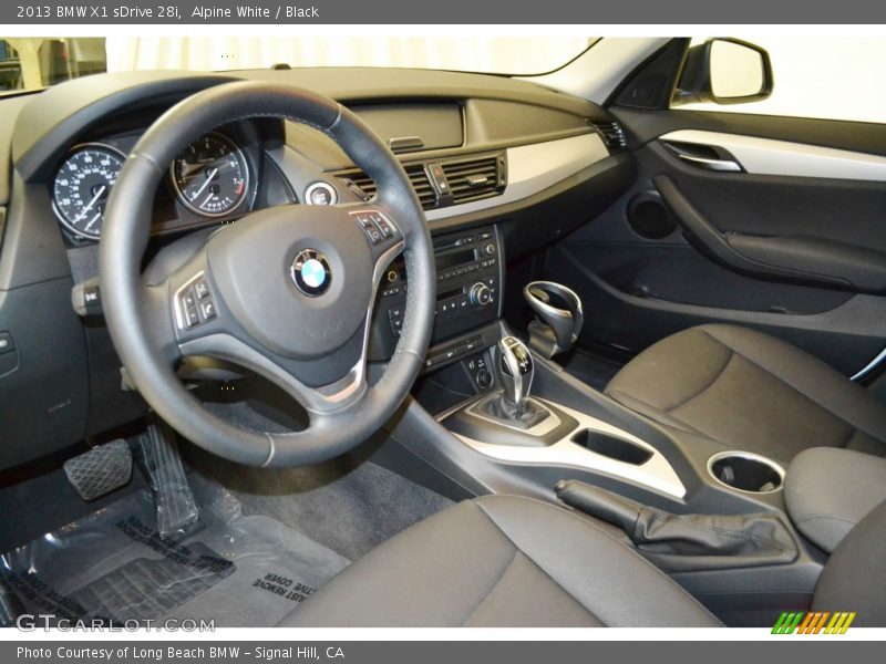 Alpine White / Black 2013 BMW X1 sDrive 28i