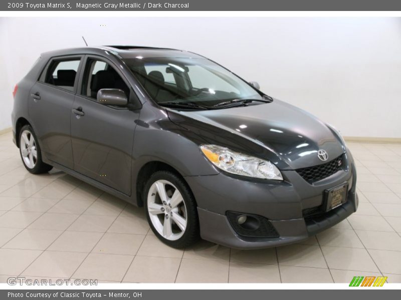 Magnetic Gray Metallic / Dark Charcoal 2009 Toyota Matrix S
