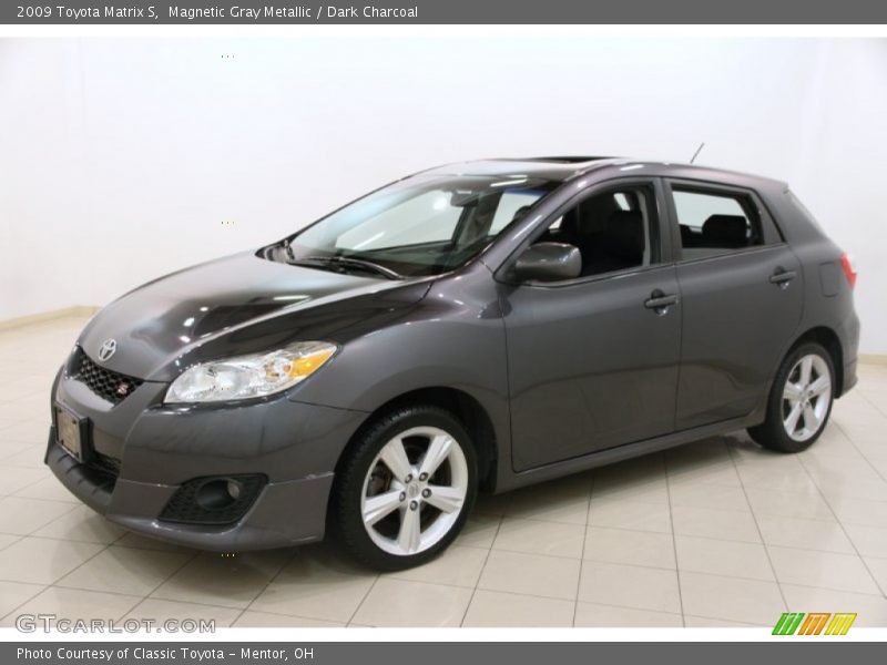 Magnetic Gray Metallic / Dark Charcoal 2009 Toyota Matrix S