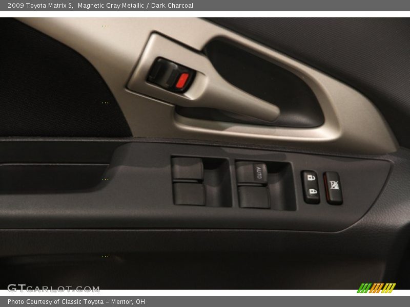 Magnetic Gray Metallic / Dark Charcoal 2009 Toyota Matrix S