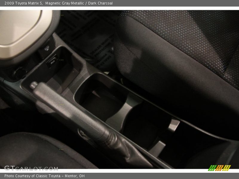 Magnetic Gray Metallic / Dark Charcoal 2009 Toyota Matrix S