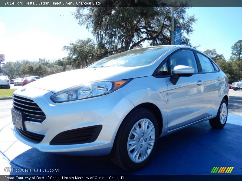 Ingot Silver / Charcoal Black 2014 Ford Fiesta S Sedan