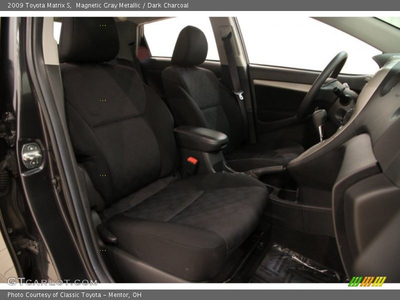 Magnetic Gray Metallic / Dark Charcoal 2009 Toyota Matrix S
