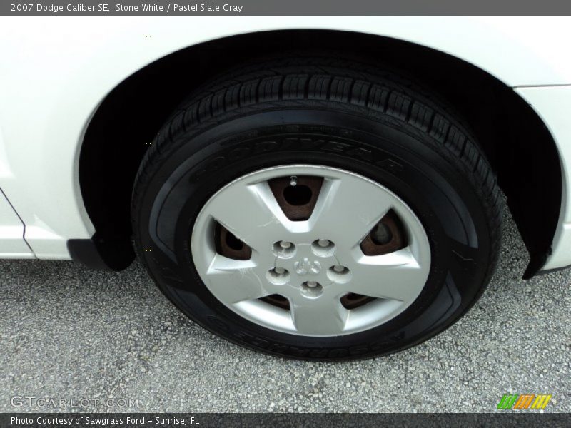 Stone White / Pastel Slate Gray 2007 Dodge Caliber SE