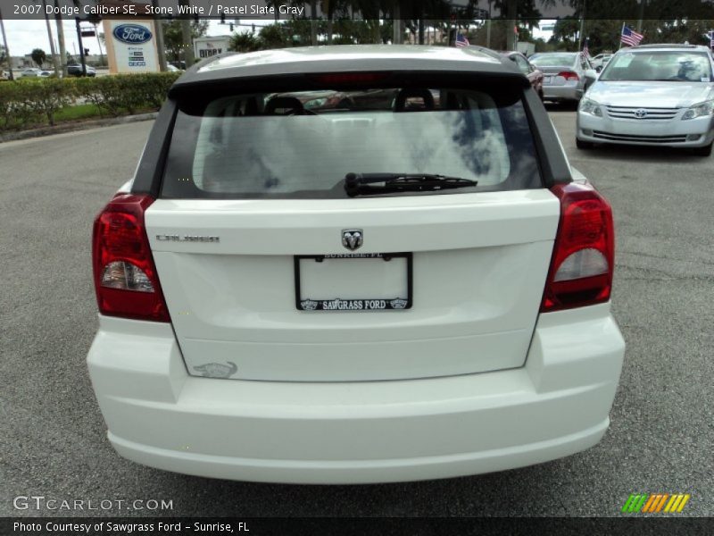 Stone White / Pastel Slate Gray 2007 Dodge Caliber SE