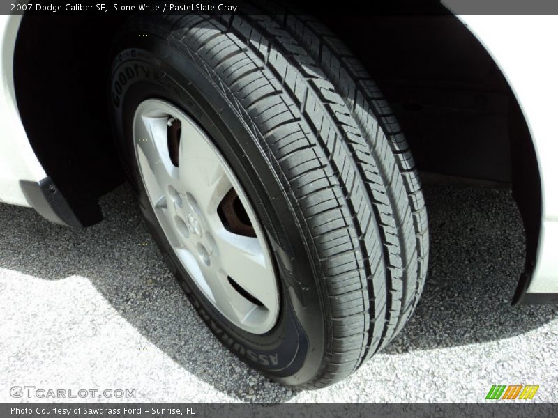 Stone White / Pastel Slate Gray 2007 Dodge Caliber SE