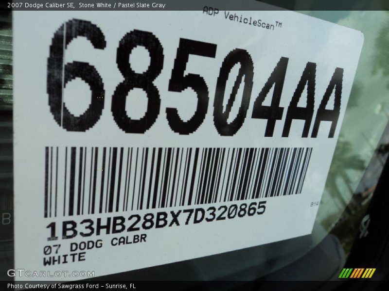 Stone White / Pastel Slate Gray 2007 Dodge Caliber SE