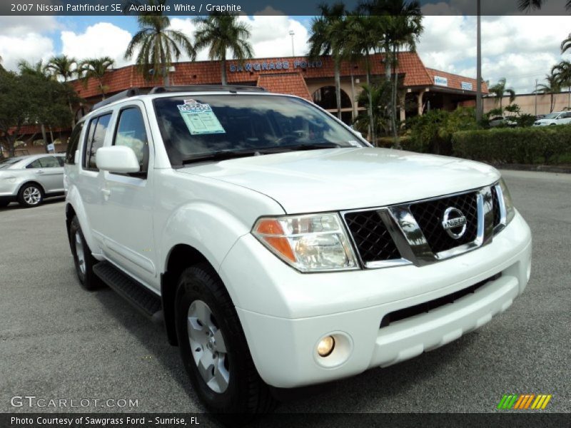 Avalanche White / Graphite 2007 Nissan Pathfinder SE