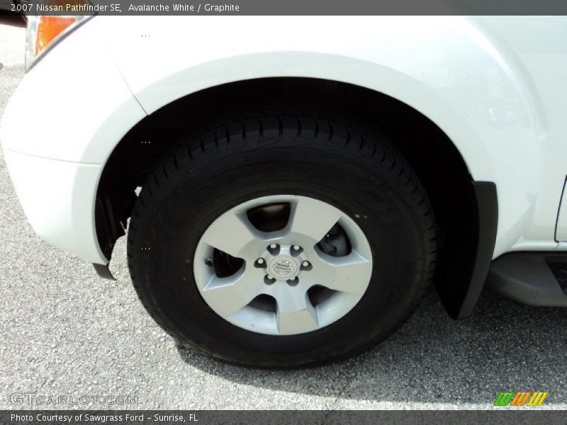 Avalanche White / Graphite 2007 Nissan Pathfinder SE